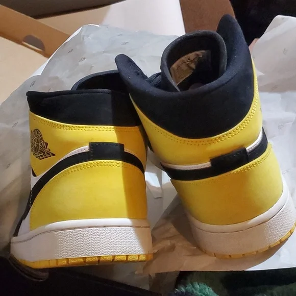 Jordan 1 yellow toe - Picture 8 of 8